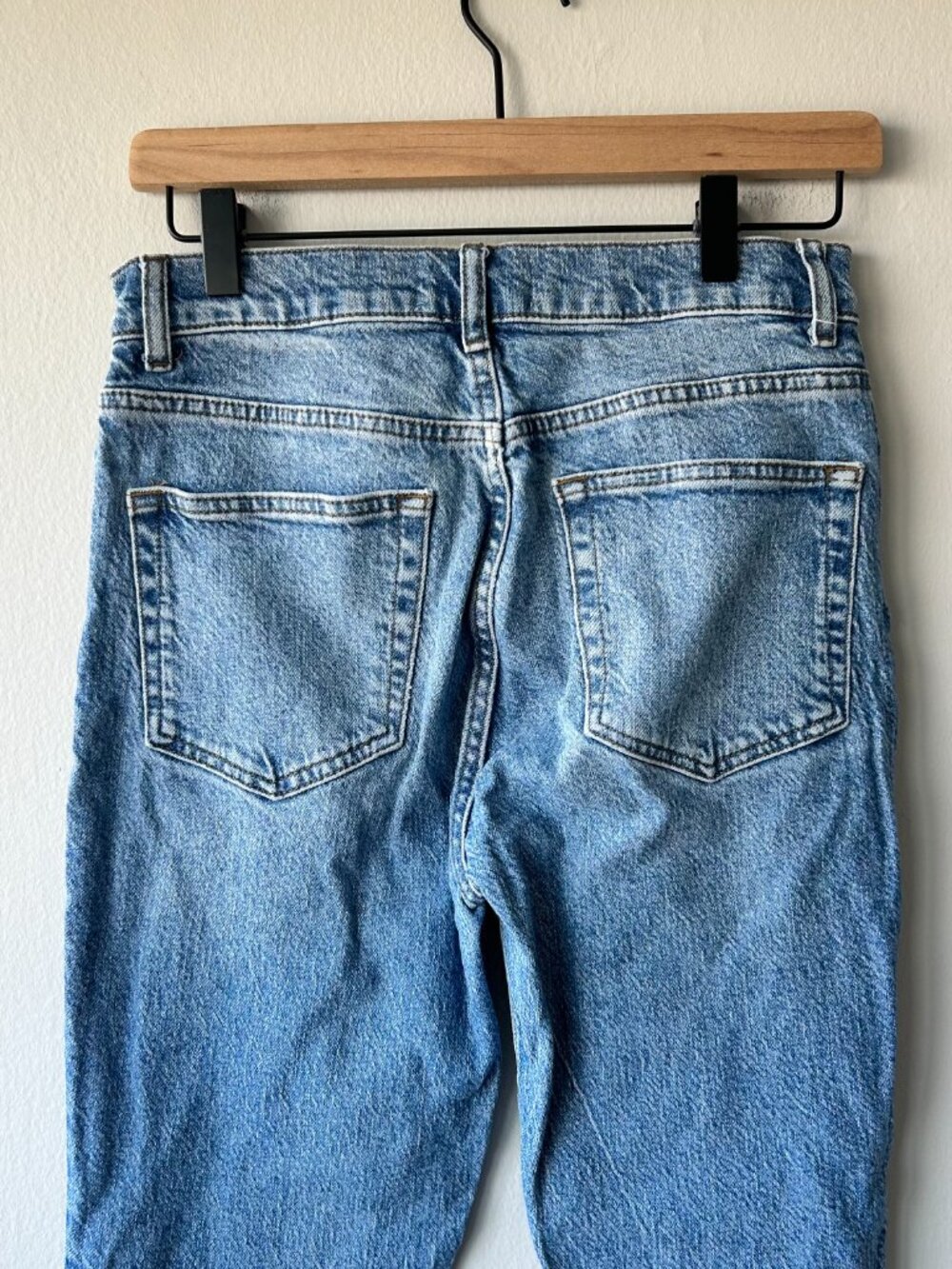 Reformation High-Rise Straight Jeans in Light Blue Denim - Picture 5 of 11